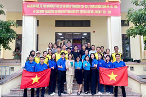 GIAO LƯU VĂN NGHỆ, THỂ THAO CHÀO MỪNG CÁC SỰ KIỆN LỚN